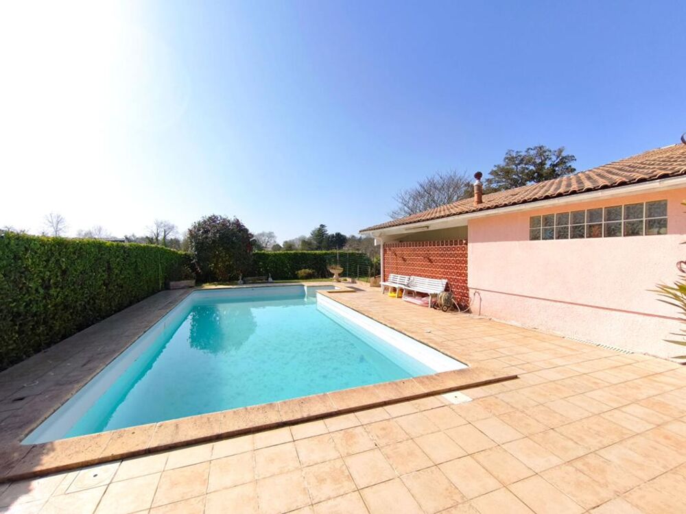 Vente Maison Maison  4 pièce(s) 125 m2 Saugnac et cambran