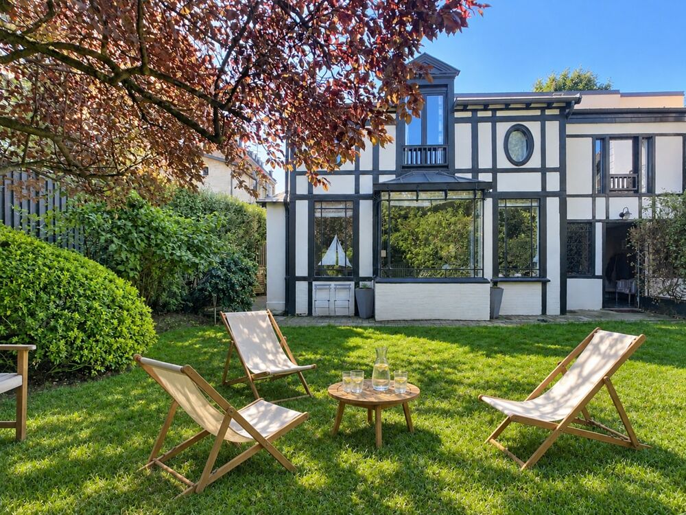Vente Maison Maison à vendre 7 pièces VERSAILLES (78) Versailles