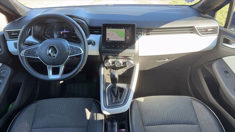 Clio 1.6 E-Tech 140 Hybrid EDC6 Intens 2022 occasion 37000 Tours