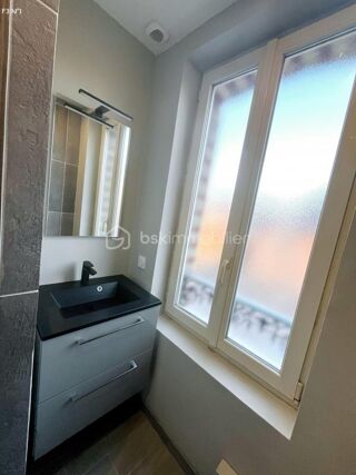  Immeuble � vendre 10 pi�ces 160 m�