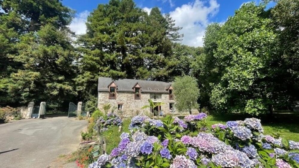 Propriete à vendre 7 pièces LESCOUET GOUAREC (22)