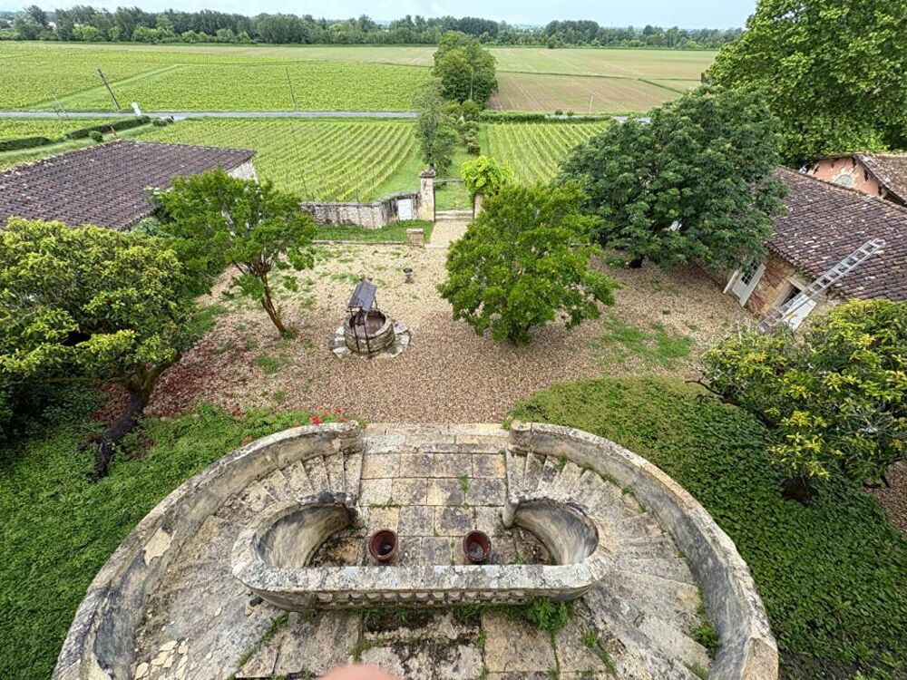 UN CHEF-D'OEUVRE LOUIS XV À RÉINVENTER Château XVIIIe proche Langon