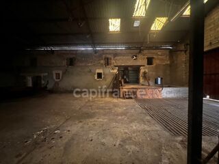  Remise / Grange � vendre 2 pi�ces 280 m�