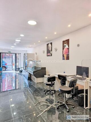  Immeuble  vendre 6 pices 211 m