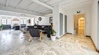  Maison  vendre 10 pices 270 m