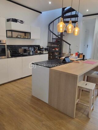  Immeuble � vendre 6 pi�ces 166 m�