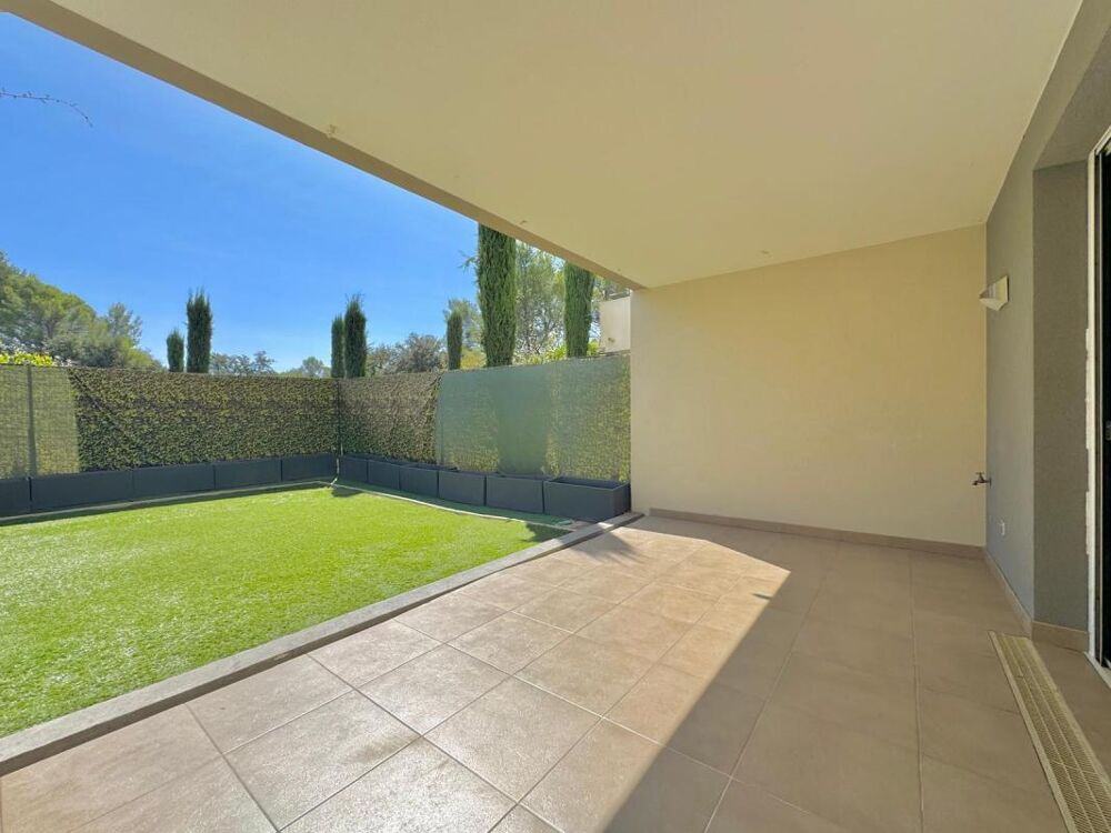 Vente Appartement Appartement 3 pièces 68m2 avec garage et place de parking Frejus