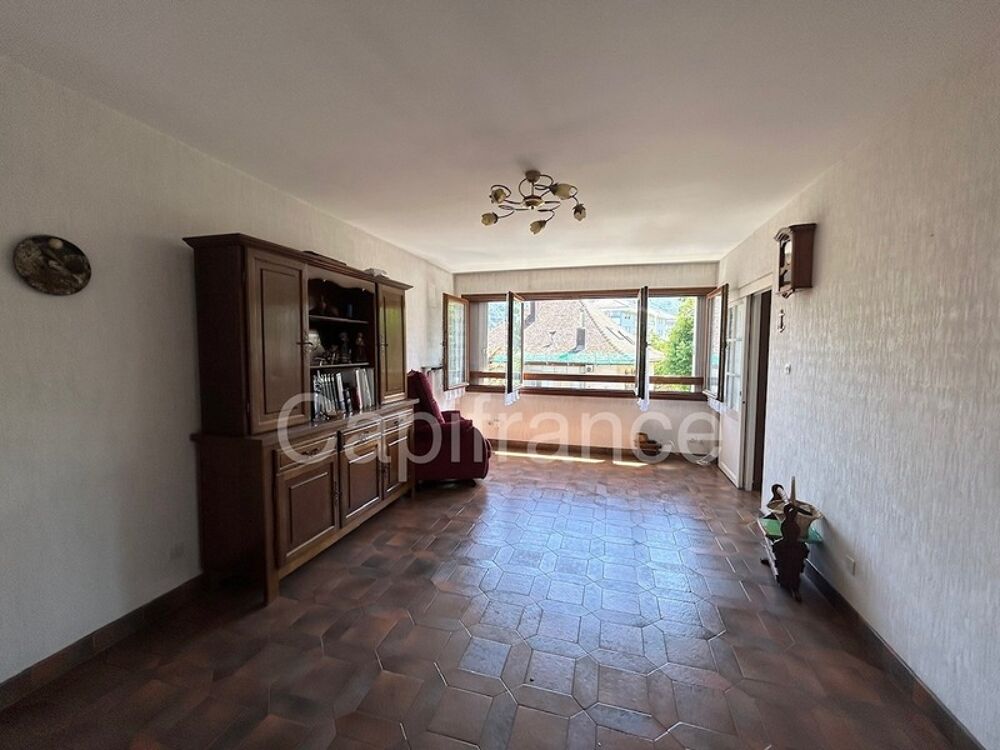 Appartement T4 de 90 m², 2? étage avec balcon, cave, garage en sus, Annecy centre (74)