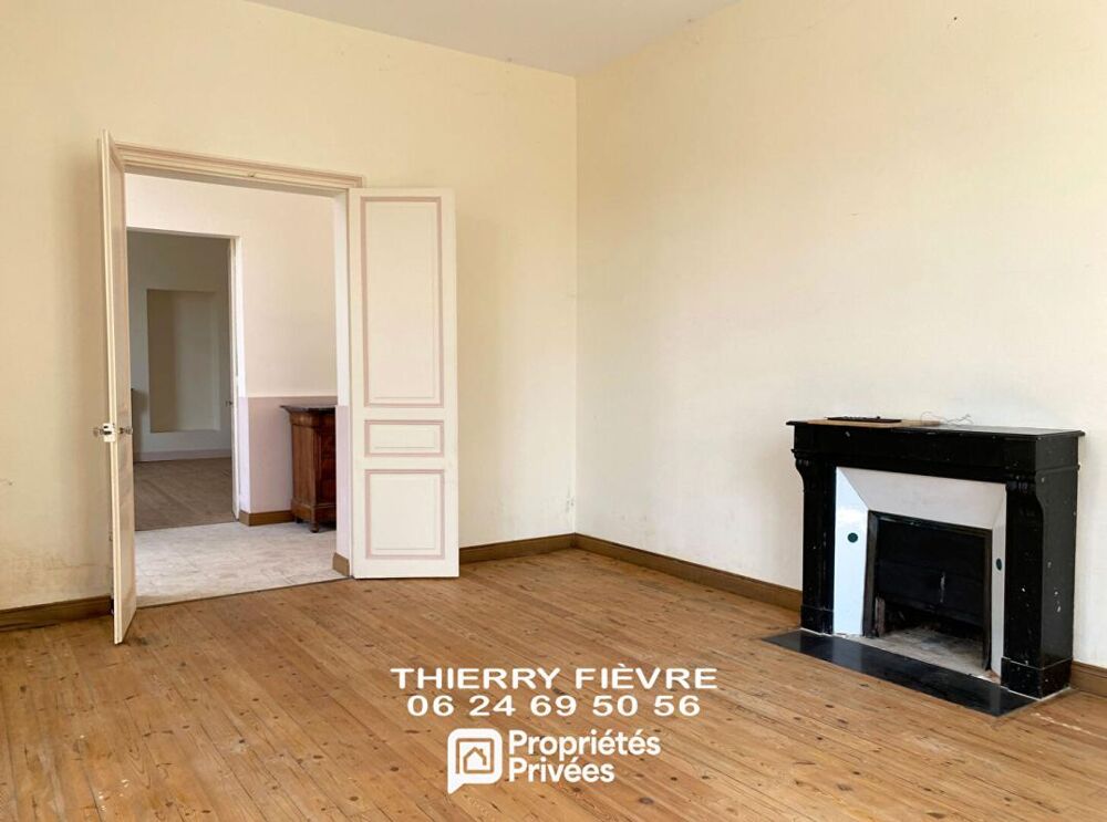 A VENDRE 86120 LES TROIS MOUTIERS Maison bourgeoise de 299 m2 avec jardin et dépendance