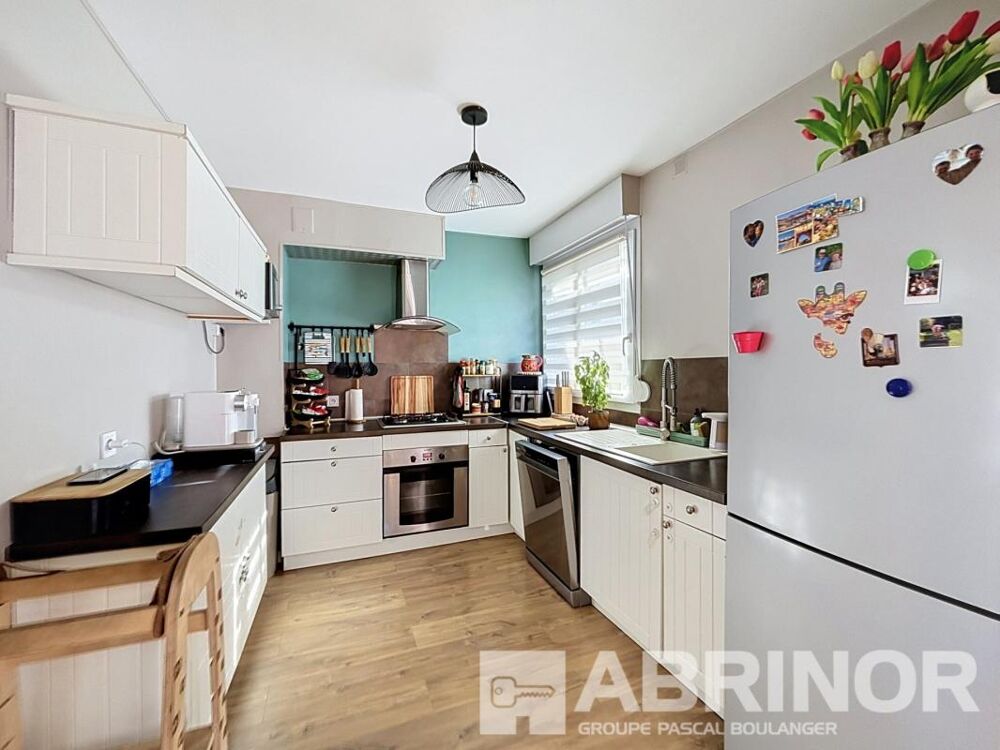 Vente Maison Maison bel étage 3 chambres jardin et sous sol complet Allennes les marais