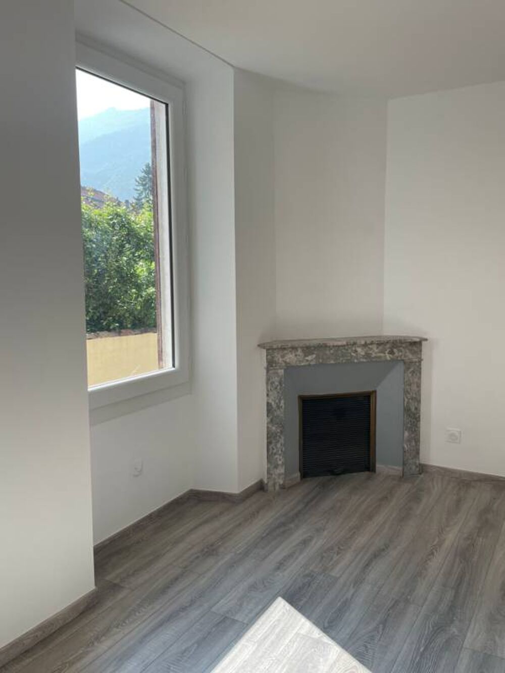 Vente Appartement Appartement rénové T2 de 45m2, avec cave, parking et jardin à 05400 VEYNES Veynes