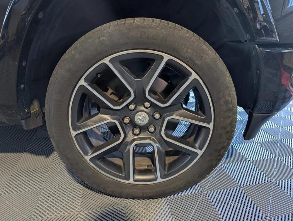 RAM 1500 5.7 4WD 396CH CREW LAMARIE SPORT 2018 occasion 77250 Moret Loing Et Orvanne