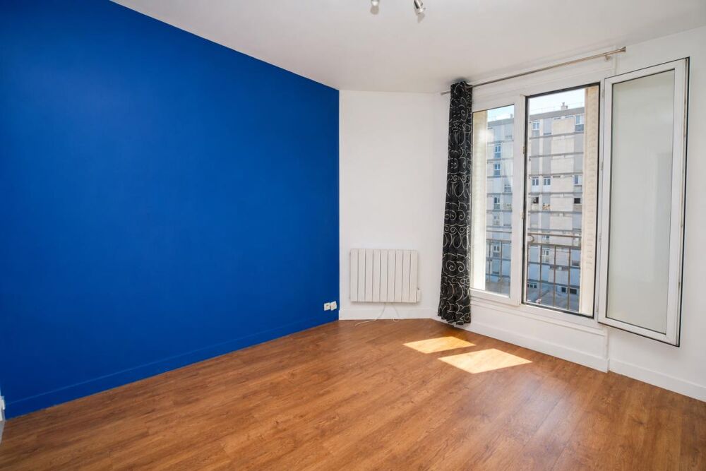 Bois-Colombes - Dernier étage, deux balcons et près de 20 m² de combles