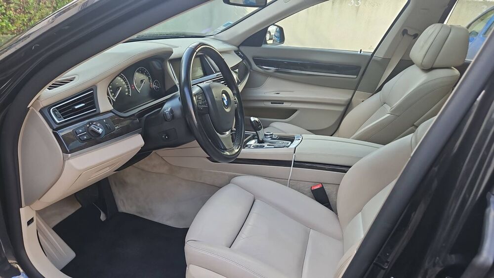 S&eacute;rie 7 750i xDrive 450 V8 BVA8 Luxe 2012 occasion 95280 Beaumont Sur Oise