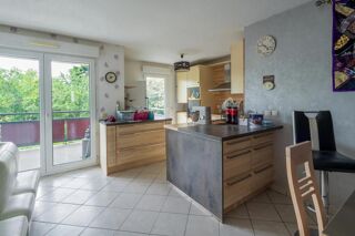  Appartement � vendre 4 pi�ces 90 m� Sergy
