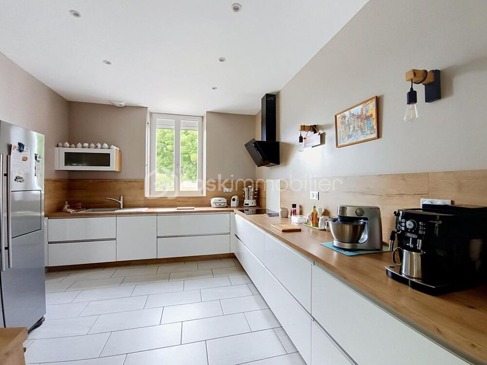 BELLE MAISON FAMILIALE