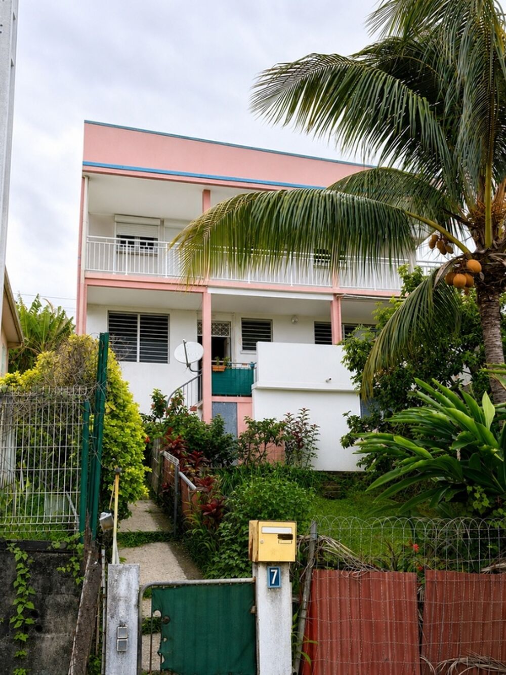 Vente Maison Maison à vendre 8 pièces FORT DE FRANCE (972) Fort de france