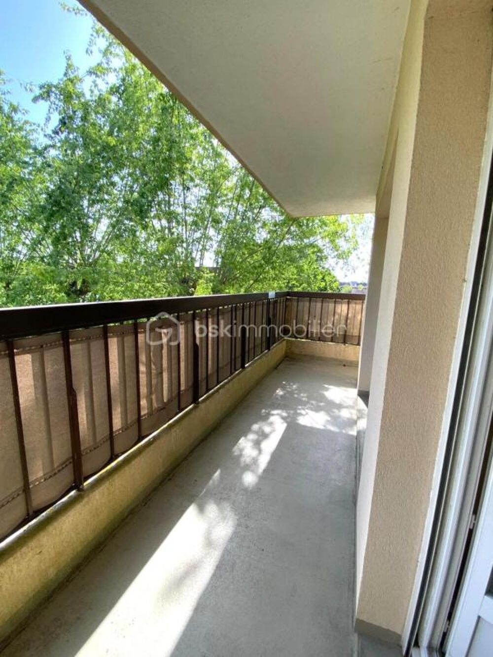 Appartement lumineux de 90 m² avec balcon  3 chambres  Rambouillet