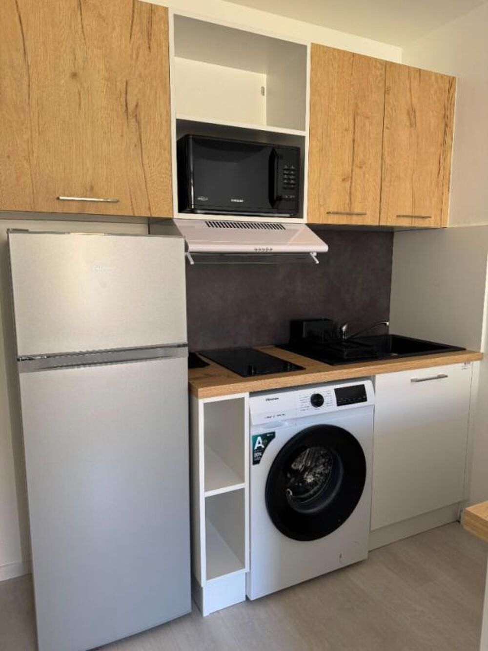 ROANNE - STUDIO MEUBLE TOUT EQUIPE