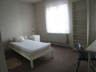  Appartement à louer 1 pièce 14 m²