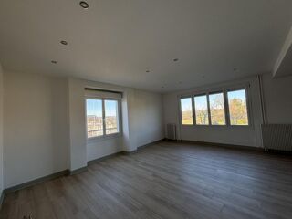  Immeuble à vendre 14 pièces 307 m²