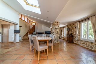  Maison à vendre 9 pièces 330 m²