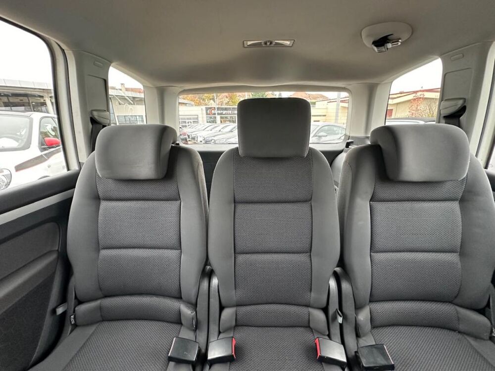Touran II 1.2 TSI 105 BLUEMOTION TECHNOLOGY TRENDLINE 2011 occasion 78240 Chambourcy