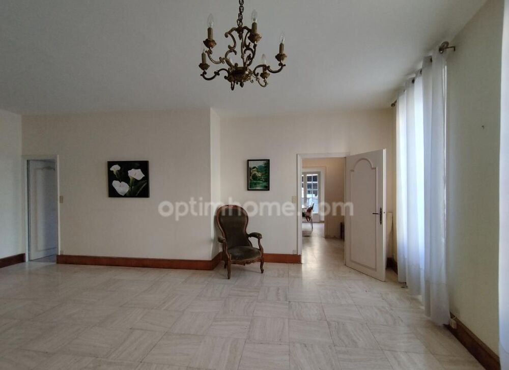 En Charente, ANGOULEME. Maison 145 m², 4 chambres, jardin clos 830 m² et grand garage