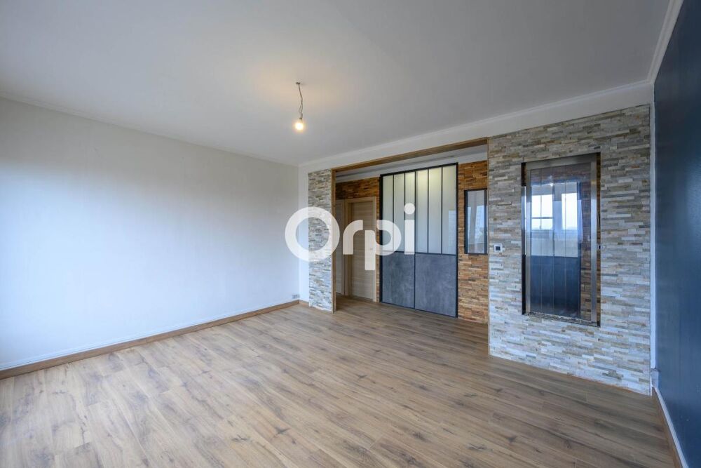 Appartement T3 refait à neuf avec balcon et parking