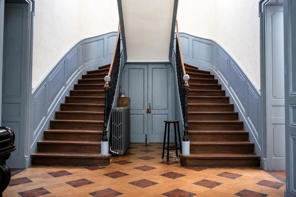 à vendre  Propriété/château Neuville-sur-Ain (01160)
