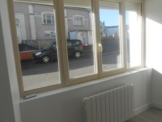  Appartement à louer 4 pièces 113 m²
