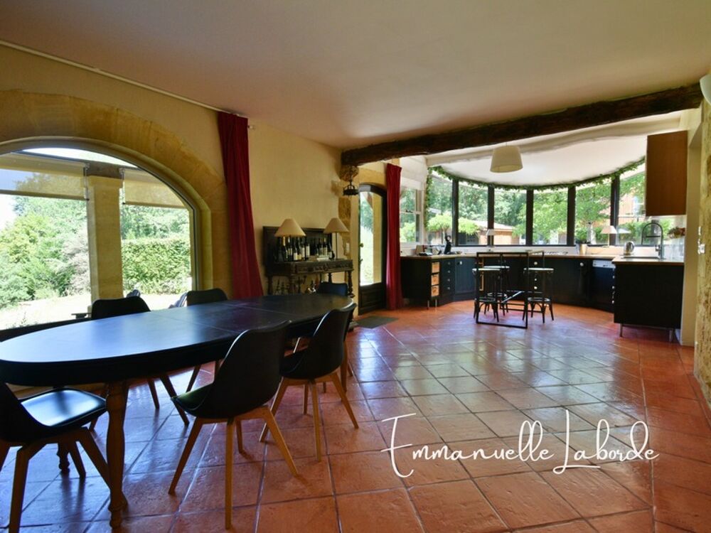 Propriété en pierre avec maison damis, piscine et 2,5 hectares LALINDE (24)