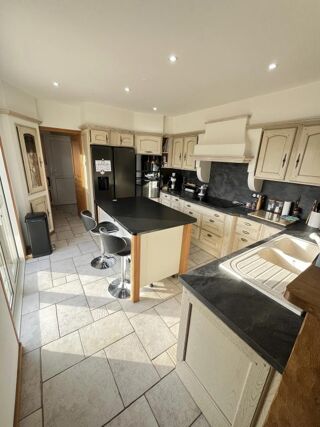  Maison � vendre 8 pi�ces 200 m�