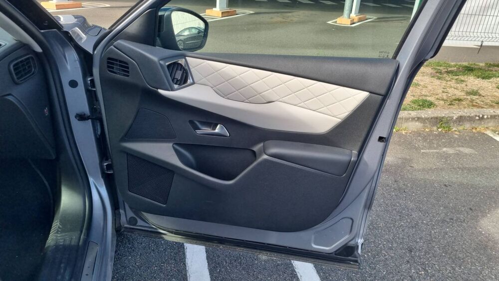DS3 1.2 PureTech 130 EAT8 Grand Chic - Automatique Entretien con 2020 occasion 45500 Gien