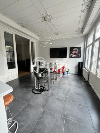  Propri�t�/ch�teau � vendre 7 pi�ces 208 m�