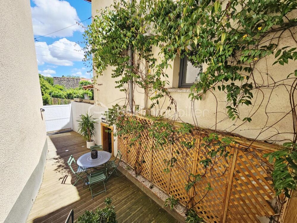 Romagnat  Maison rénovée de 117 m² avec terrasse et 2 stationnements