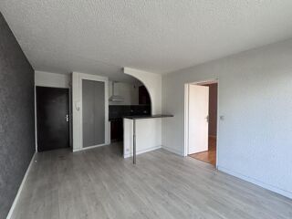  Appartement à louer 2 pièces 34 m²