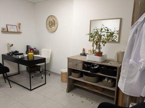Dpt Is&egrave;re (38), &agrave; vendre BOURGOIN JALLIEU Locaux commerciaux 115 m&sup2; 188000 38300 Bourgoin jallieu