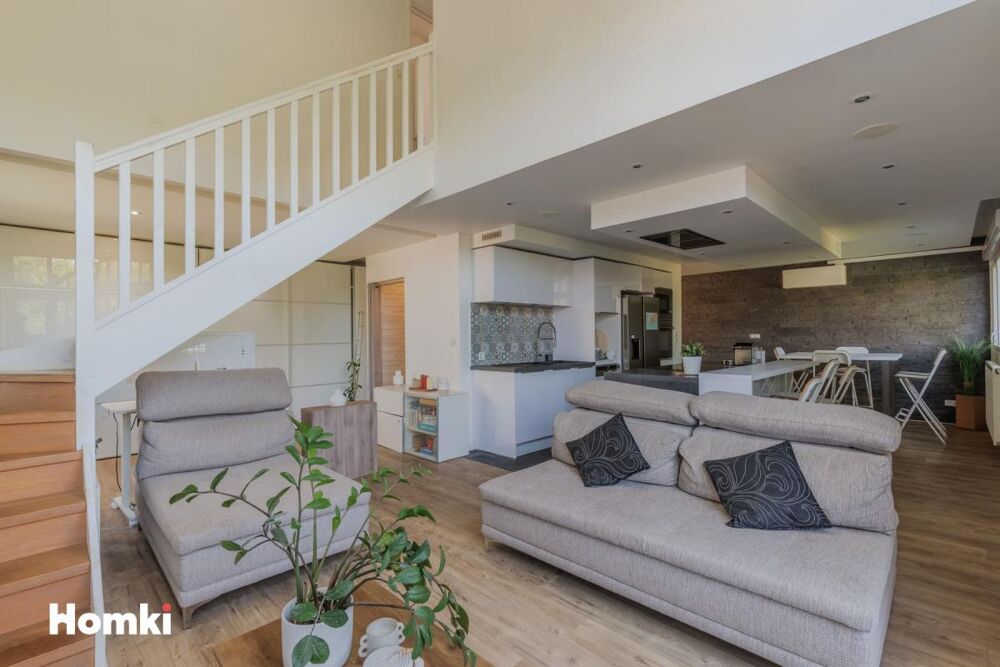 COUP DE COEUR GARANTI  Duplex T5 atypique 104 m²