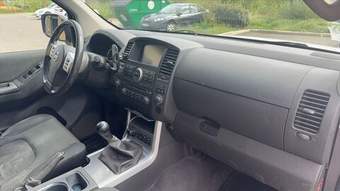 Navara 2.5 dCi 190 4WD Double Cabine 2015 occasion 38300 Bourgoin Jallieu