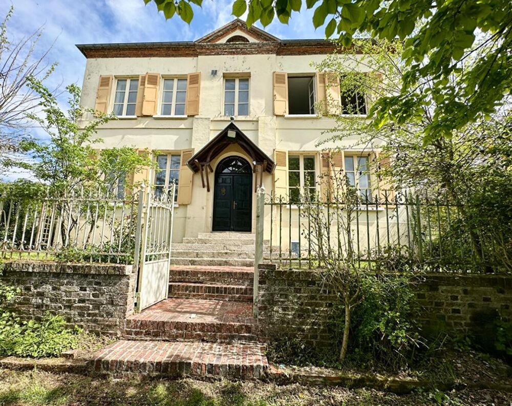Spacieuse Maison de Maître à 15 minutes de Lisieux