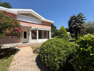  Villa à vendre 7 pièces 140 m²