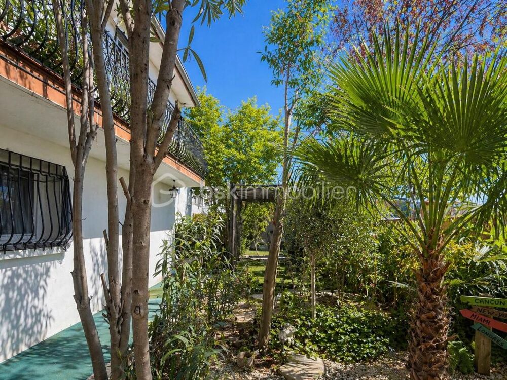 MAISON INDIVIDUELLE RÉNOVÉE AVEC REVENU LOCATIF  EST VILLEFRANCHE