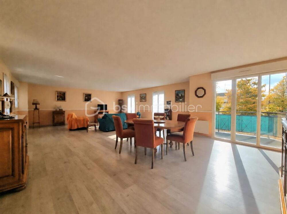 APPARTEMENT LUMINEUX DE 123 m² AVEC GRANDE TERRASSE ET GARAGE À NANGIS !