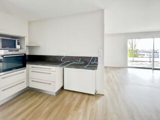  Appartement à louer 2 pièces 71 m²