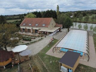  Propriété/château à vendre 12 pièces 588 m²