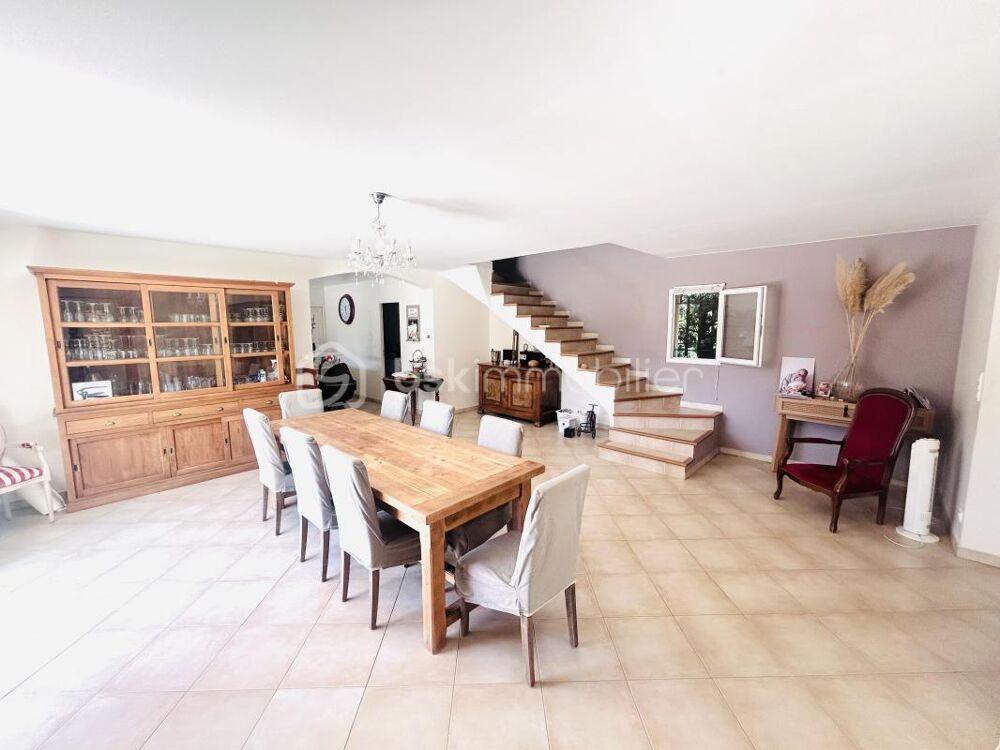 Vente Propriété/Château Maison 247 m² – terrain 3 671 m² – piscine – studio indép Eyragues