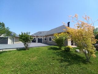  Maison � vendre 8 pi�ces 220 m�