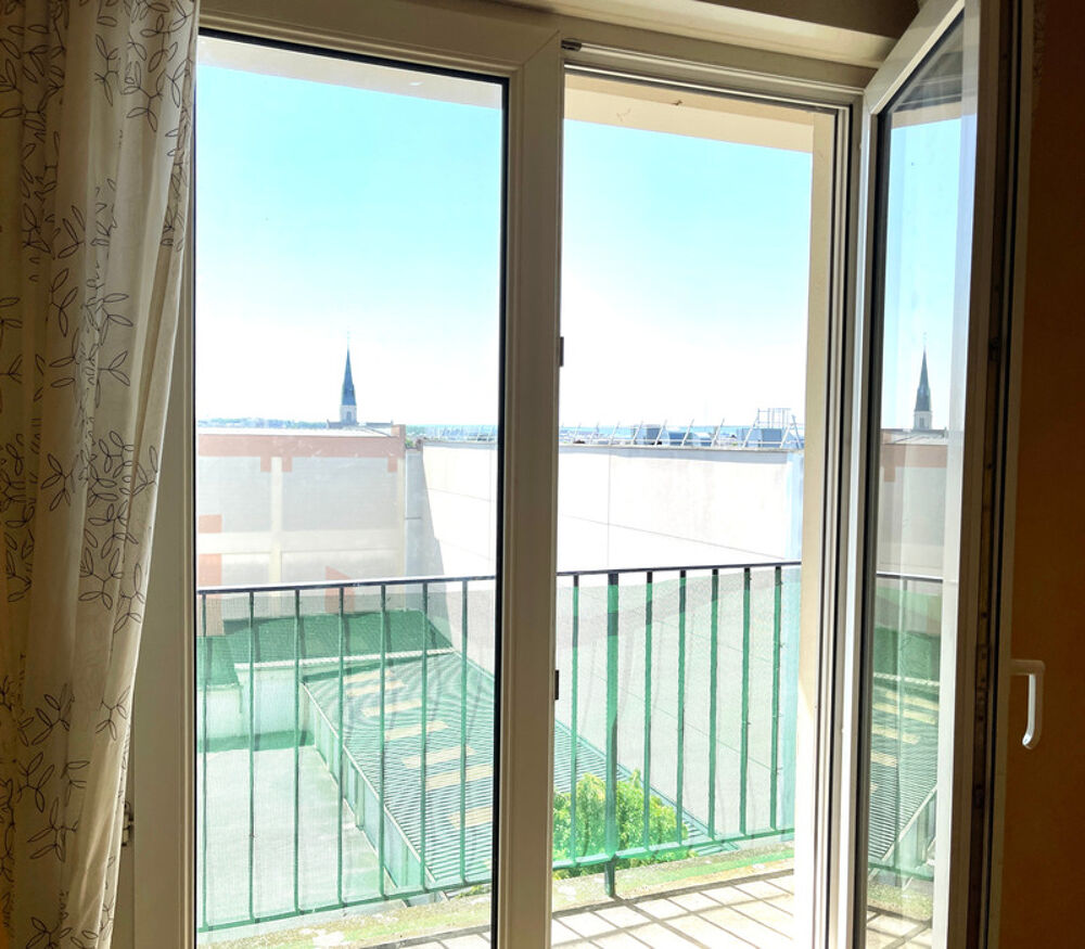 Vente Appartement Dpt Marne (51),  vendre REIMS un appartement pour investissement au quatrime et dernier tage, un balcon, une cave Reims
