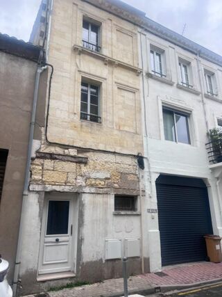 Immeuble à vendre 6 pièces 230 m²